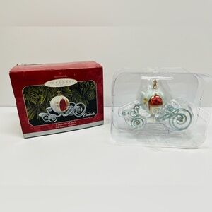 Hallmark Keepsake Walt Disney Cinderella's Coach Ornament 1998 NEW